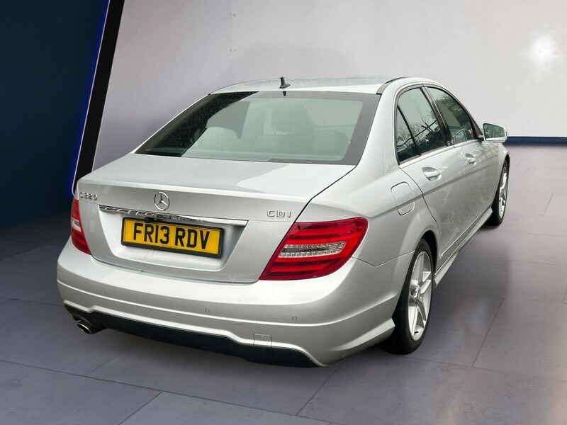 Used Mercedes-Benz C Class 2013 for sale - 77093913: Photo 6