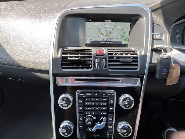 Used Volvo XC60 2015 for sale - 75497358: Photo 11