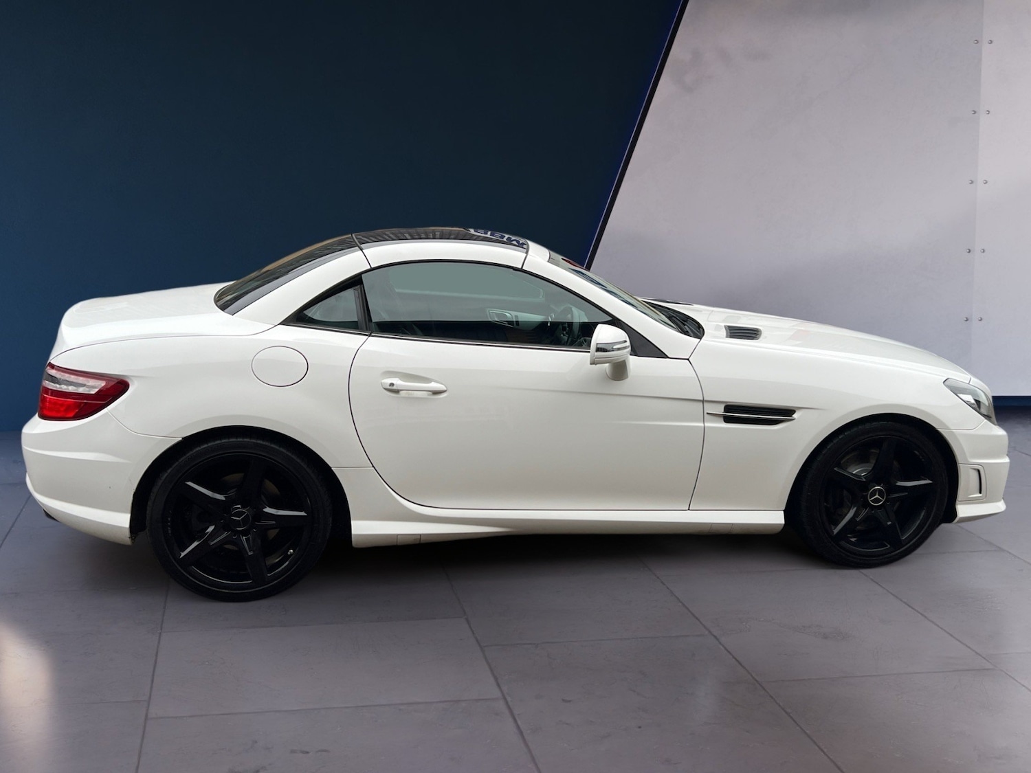 Used Mercedes-Benz SLK 2015 for sale - 76707021: Photo 1