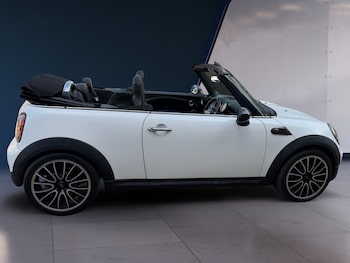 Used MINI Convertible 2010 for sale - 79636325: Photo