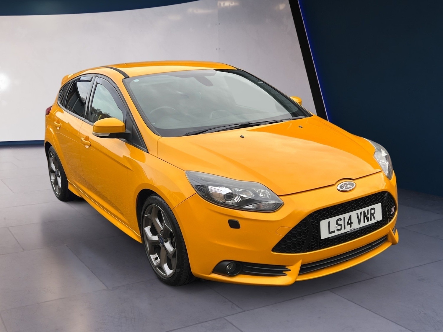 Used Ford Focus 2014 for sale - 76859574: Photo 2