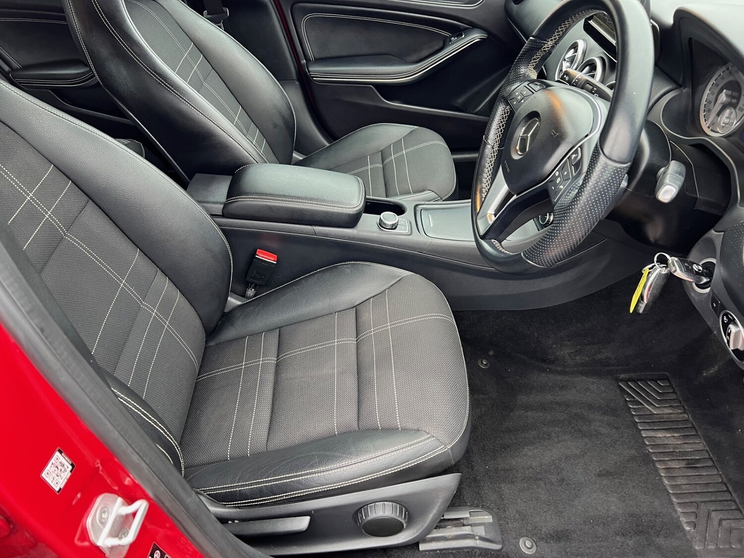 Used Mercedes-Benz A-Class 2014 for sale - 77323774: Photo 9