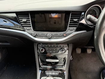 Used Vauxhall Astra 2017 for sale - 79381430: Photo