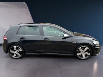 Used Volkswagen Golf 2017 for sale - 77742649: Photo