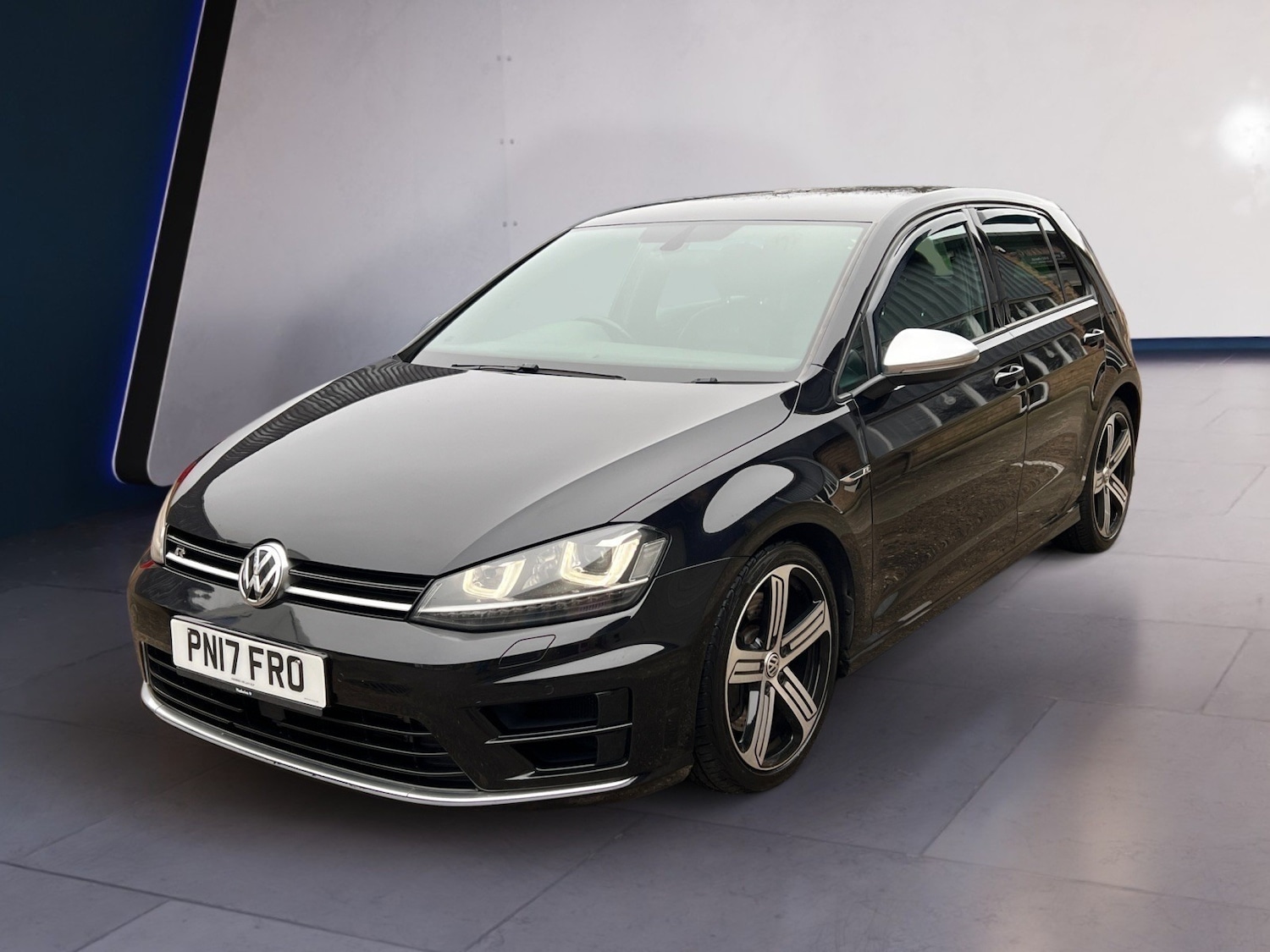 Used Volkswagen Golf 2017 for sale - 77742649: Photo 6