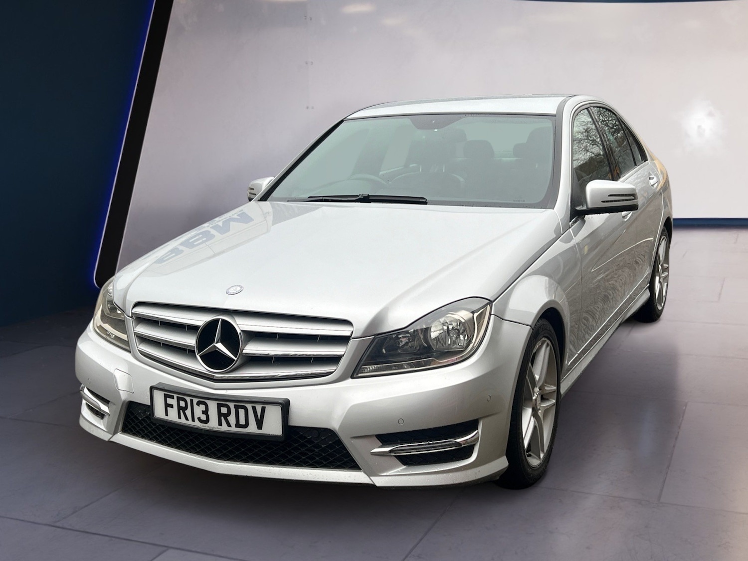 Used Mercedes-Benz C Class 2013 for sale - 76662898: Photo 2