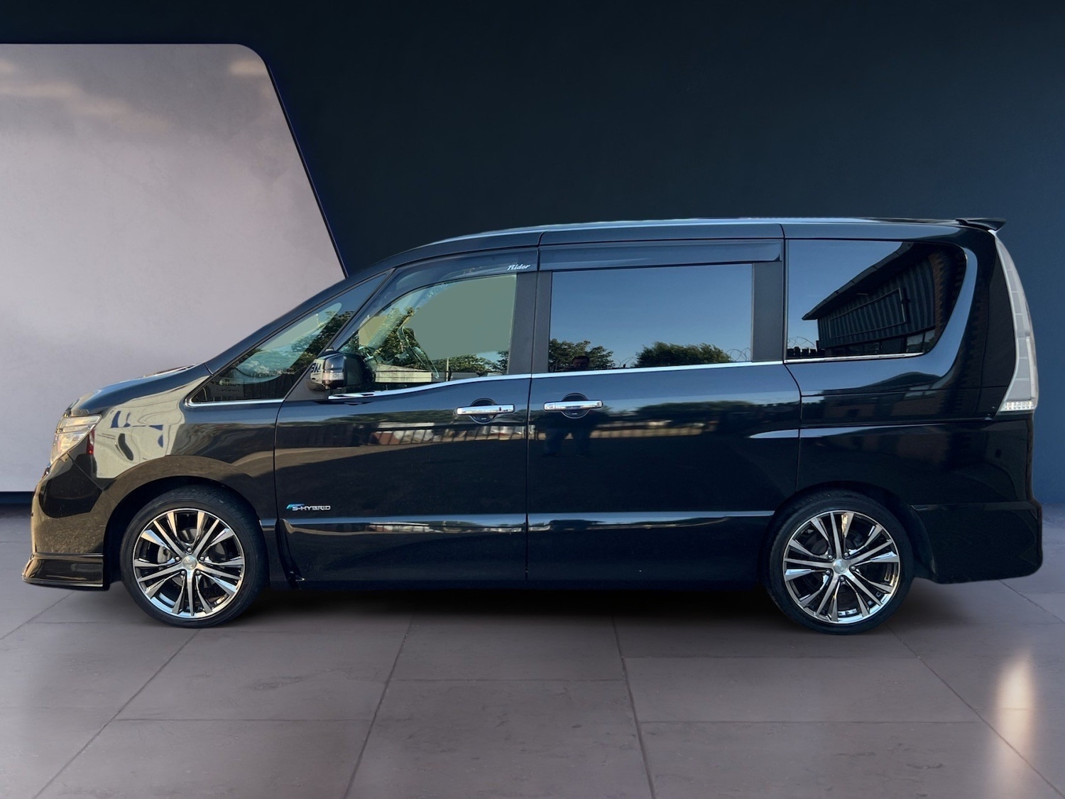 Used Nissan Elgrand 2025 for sale - 76005709: Photo 1