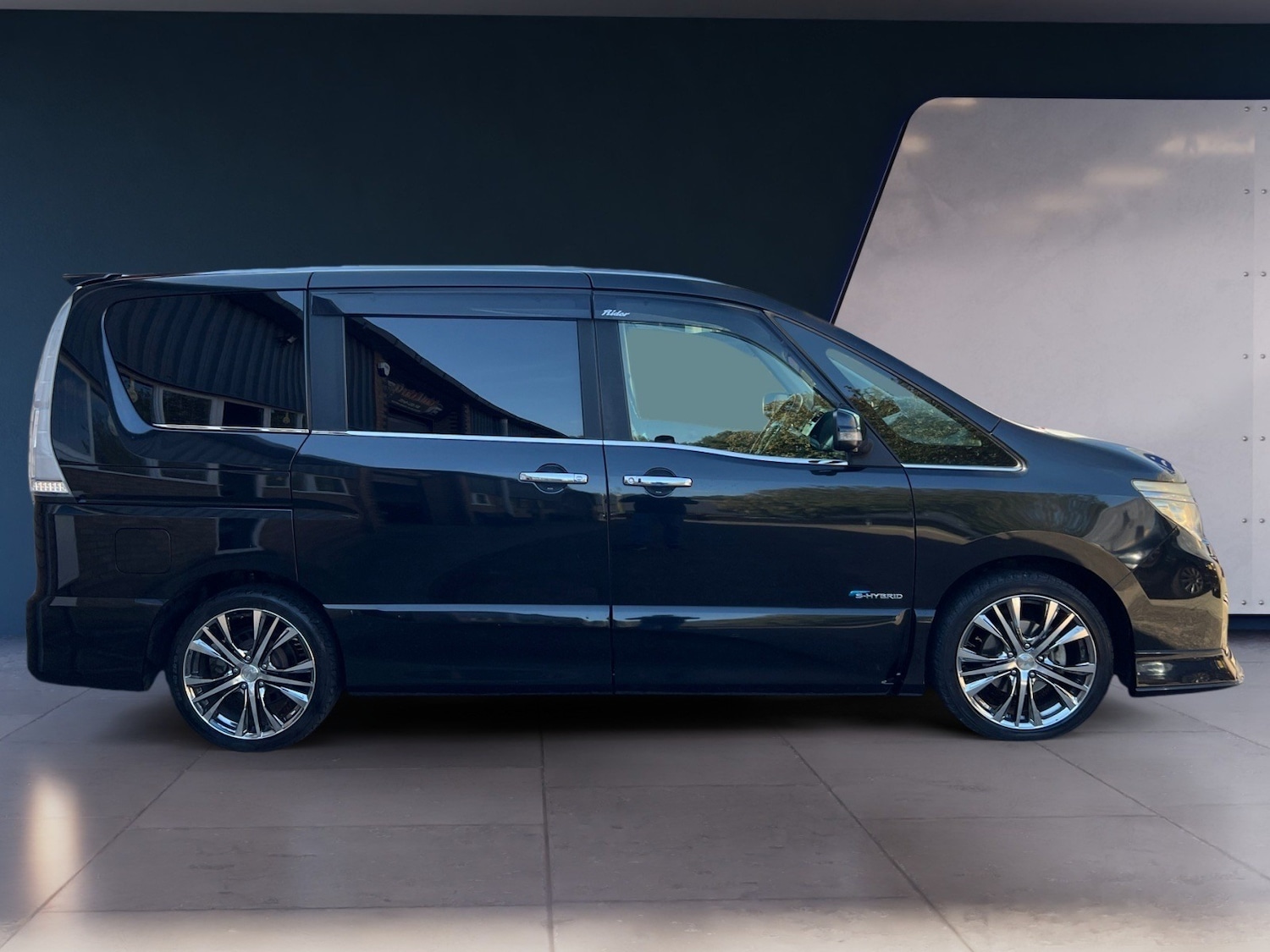 Used Nissan Elgrand 2025 for sale - 76005709: Photo 3