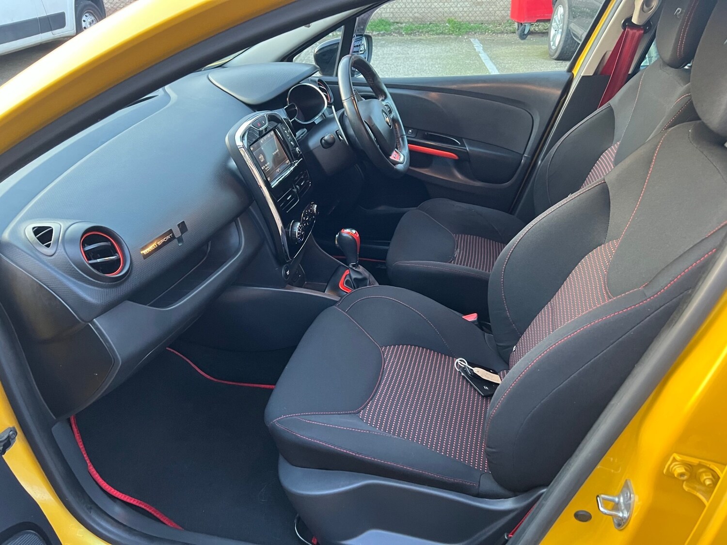 Used Renault Clio 2013 for sale - 77665595: Photo 10