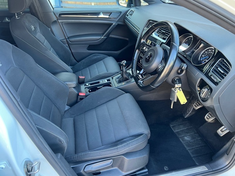 Used Volkswagen Golf 2016 for sale - 76506199: Photo 9