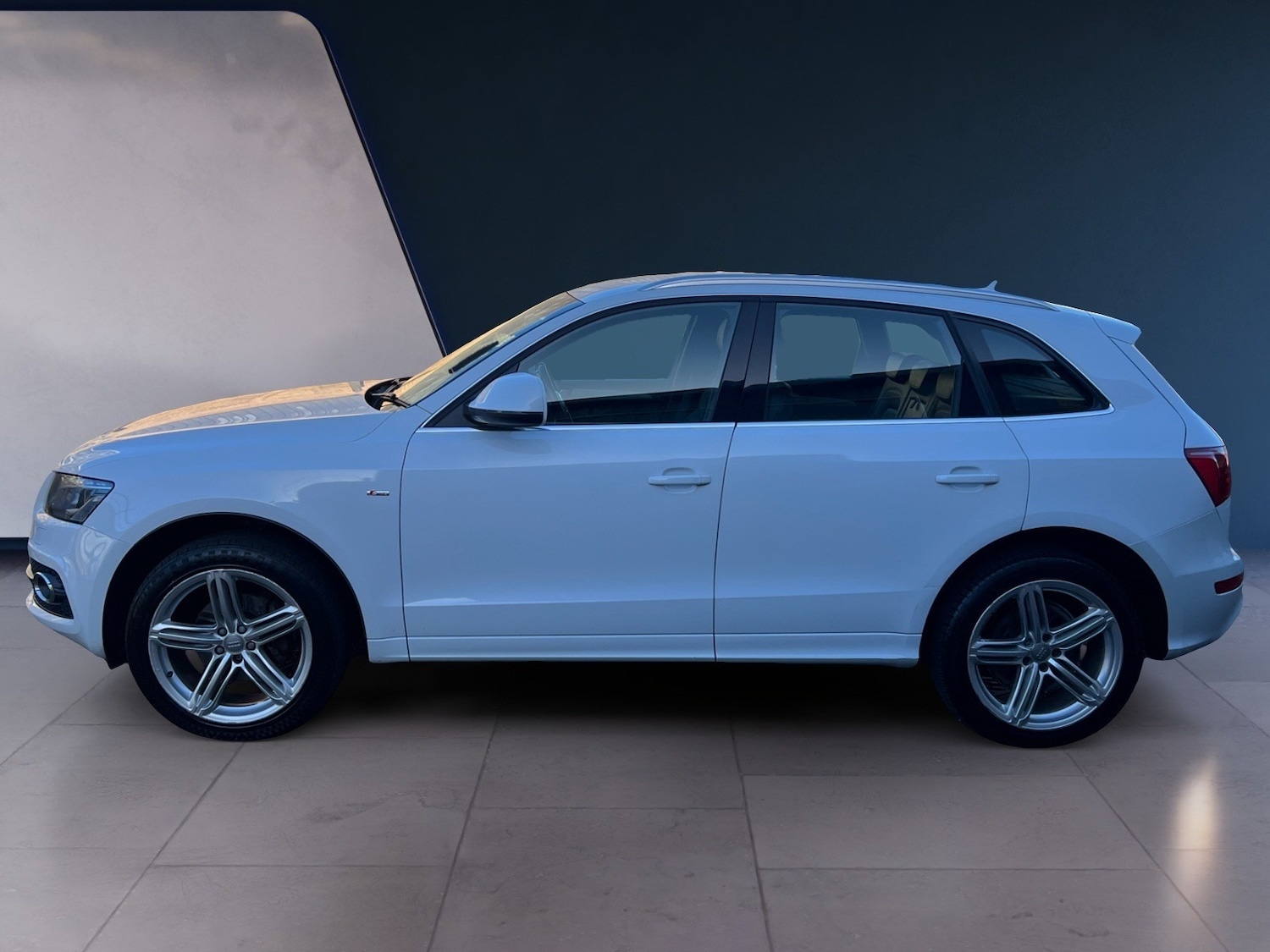 Used Audi Q5 2011 for sale - 77001812: Photo 4