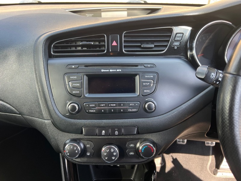 Used Kia Pro Ceed 2013 for sale - 76748283: Photo 11