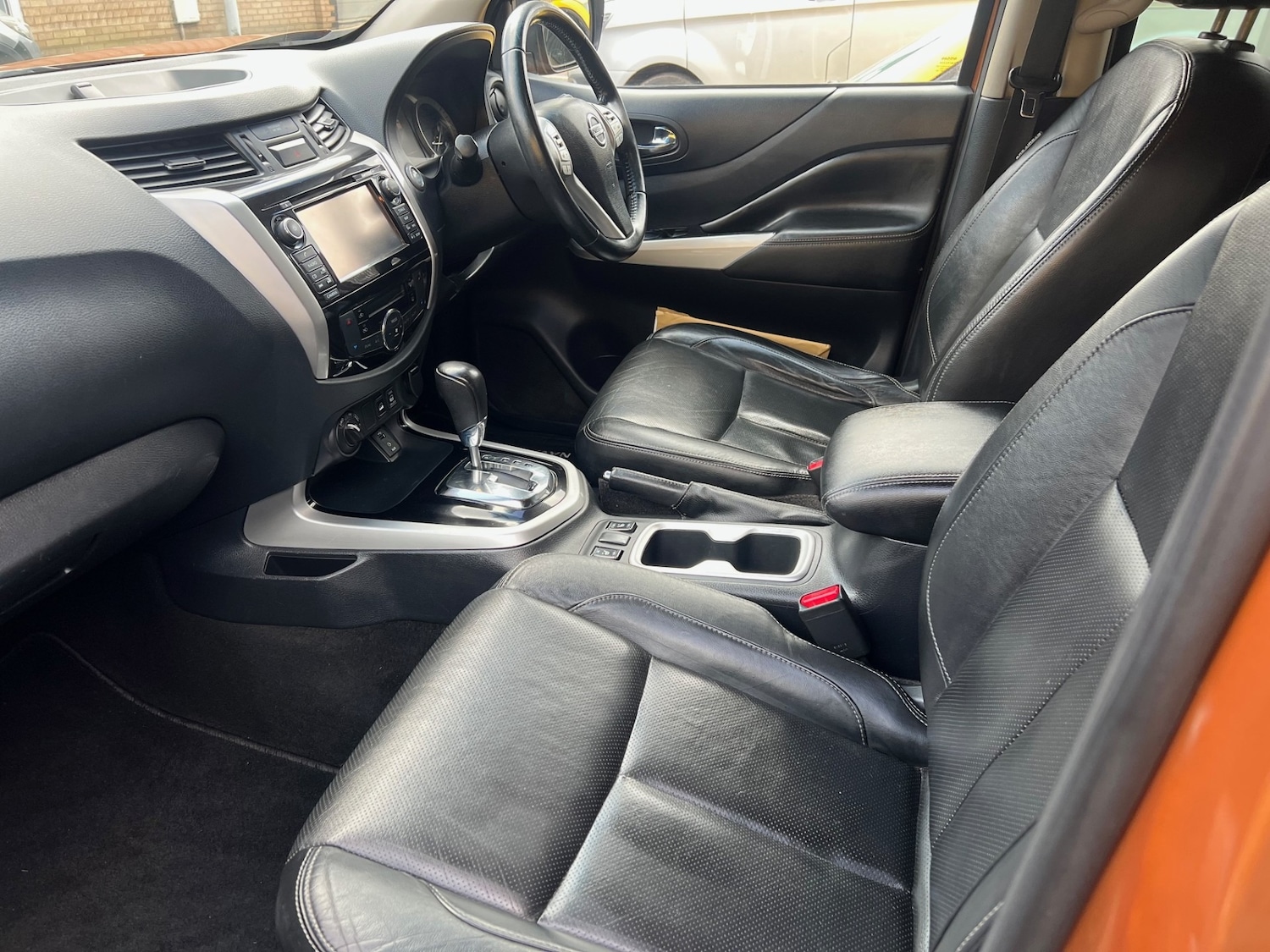 Used Nissan Navara 2016 for sale - 77432654: Photo 10