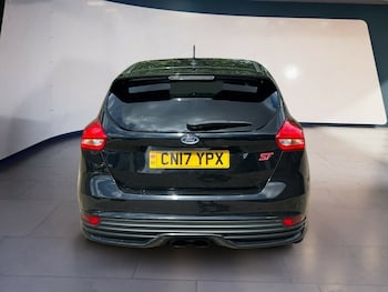 Used Ford Focus 2017 for sale - 77234518: Photo