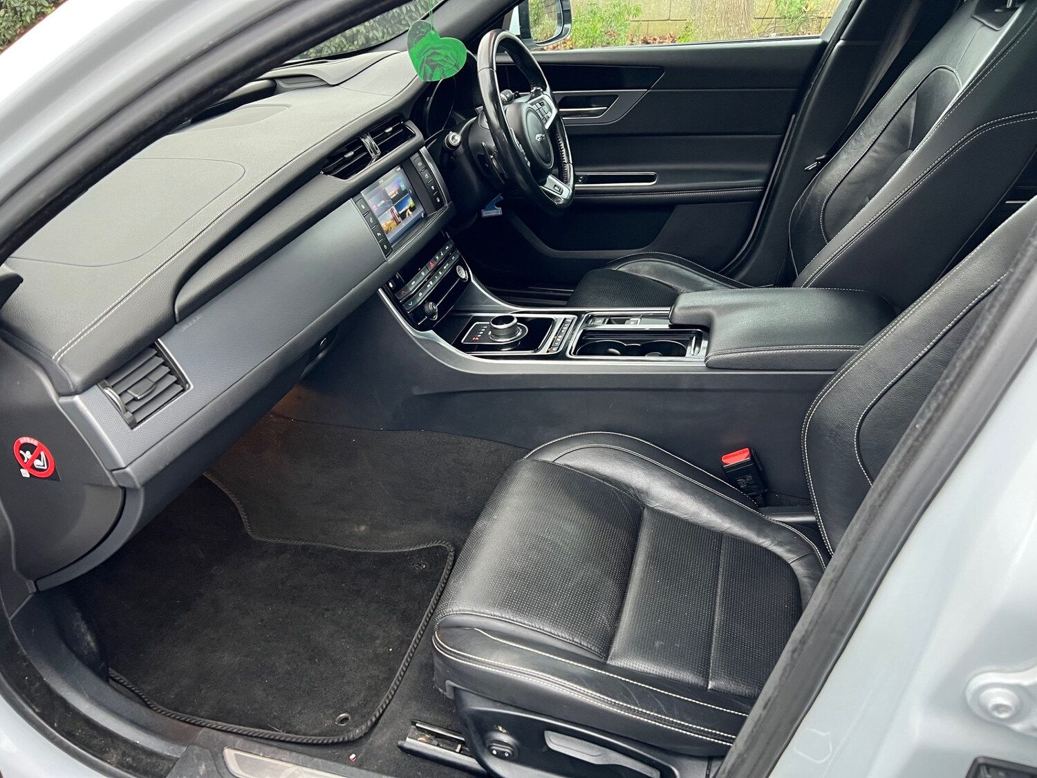 Used Jaguar XF 2017 for sale - 77364008: Photo 10