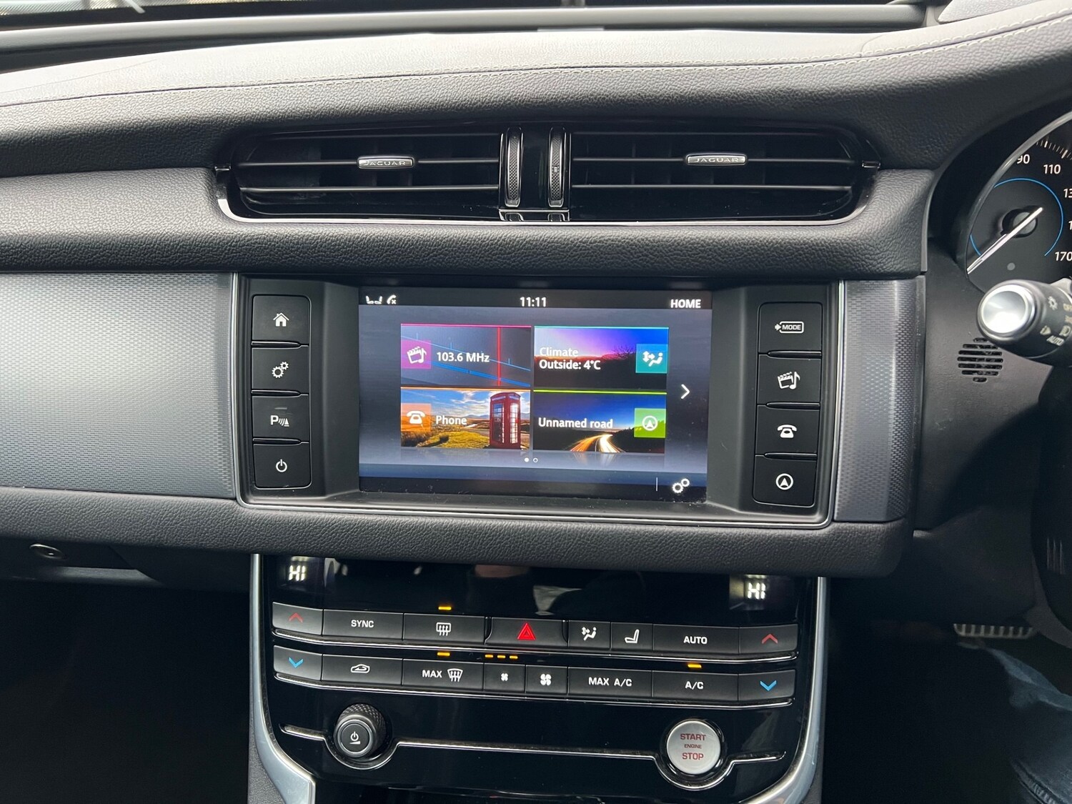 Used Jaguar XF 2017 for sale - 77364008: Photo 12