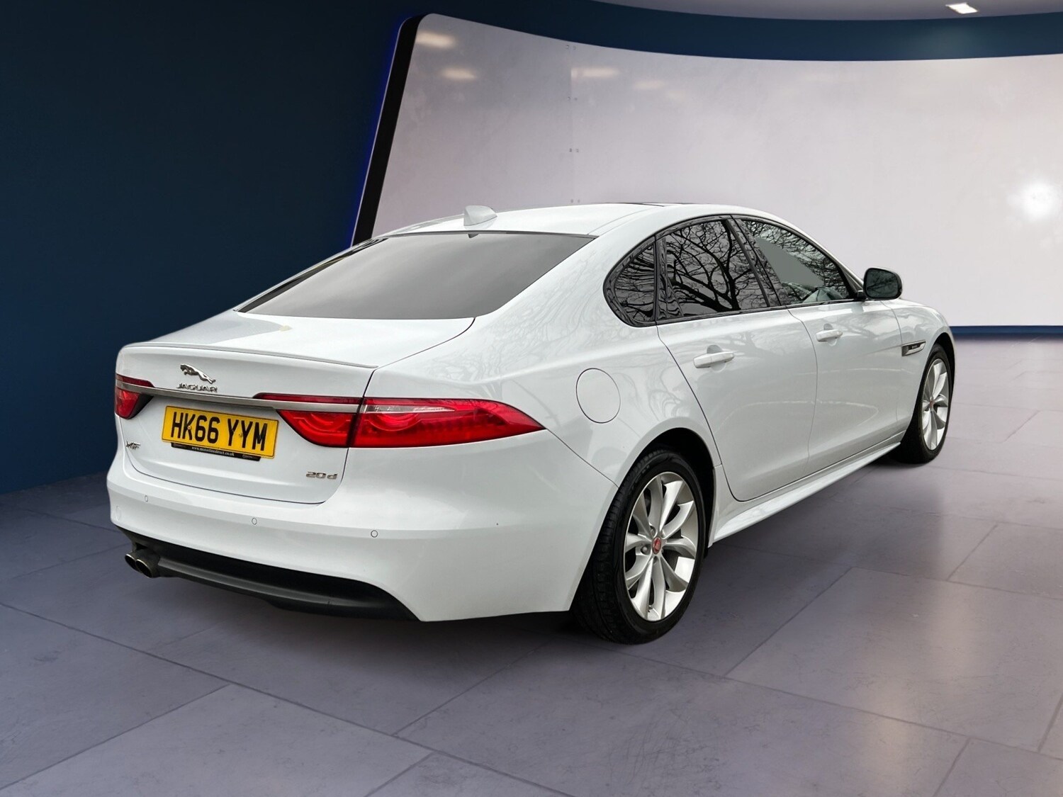 Used Jaguar XF 2017 for sale - 77364008: Photo 7