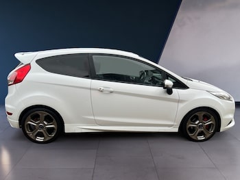 Used Ford Fiesta 2014 for sale - 76505276: Photo
