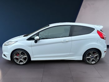 Used Ford Fiesta 2014 for sale - 76505276: Photo