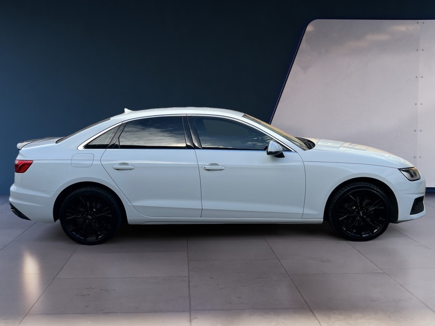 Used Audi A4 2019 for sale - 76035657: Photo 3