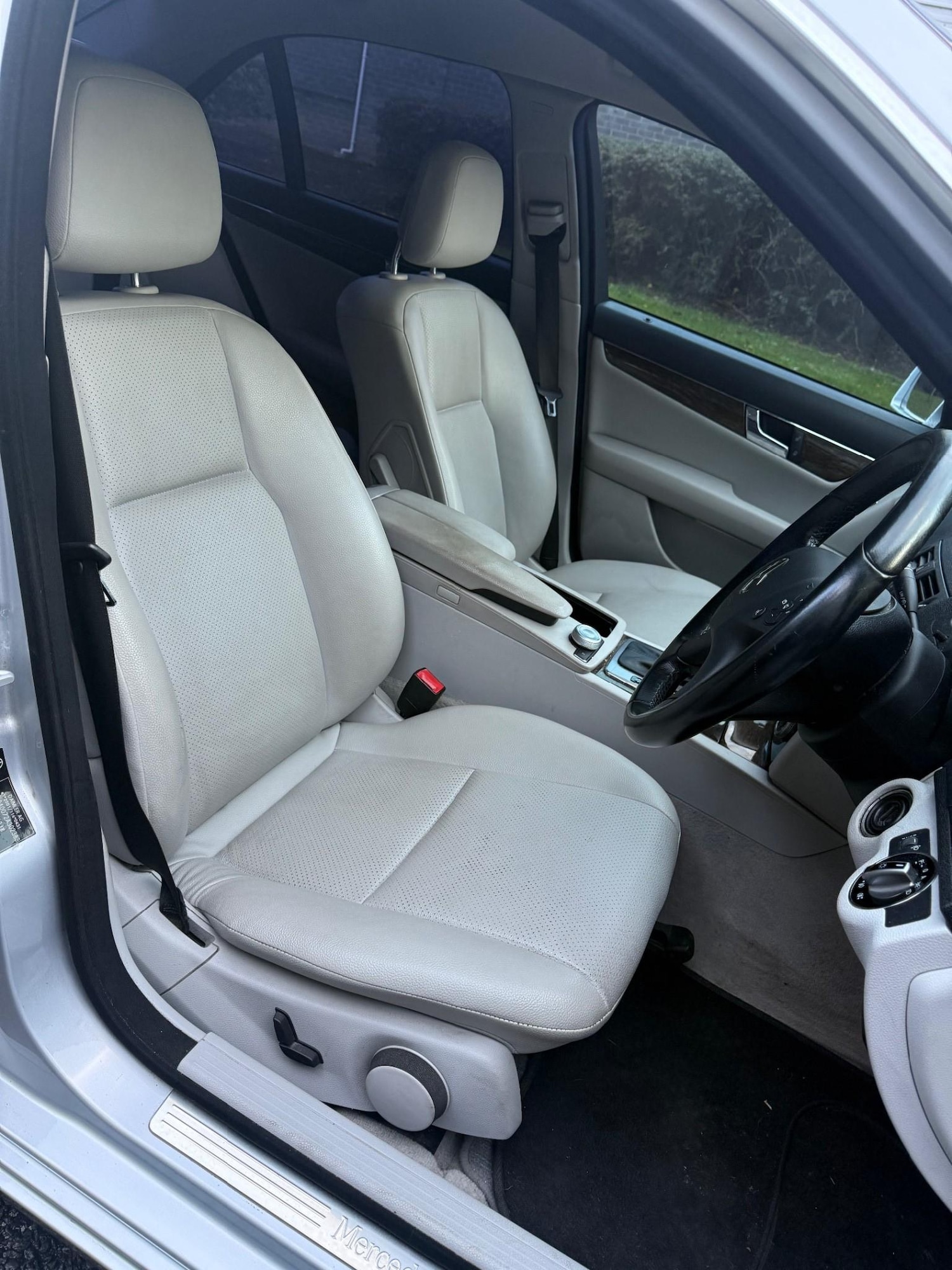 Used Mercedes-Benz C Class 2009 for sale - 76856175: Photo 4