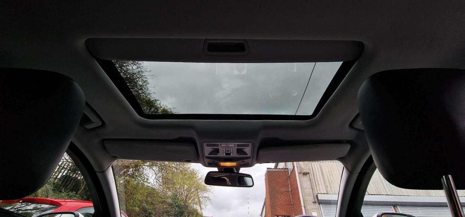 Used Jaguar XF 2011 for sale - 76856174: Photo 26