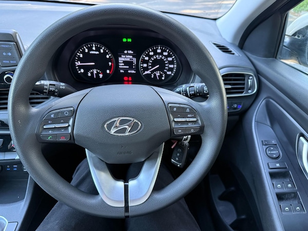 Used Hyundai i30 2017 for sale - 75373645: Photo 16