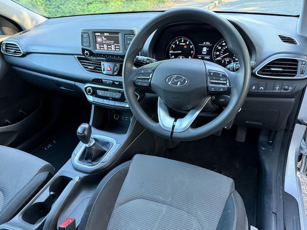 Used Hyundai i30 2017 for sale - 75373645: Photo 8