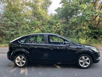 Used Ford Focus 2010 for sale - 75373646: Photo
