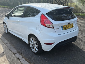 Used Ford Fiesta 2014 for sale - 79260043: Photo