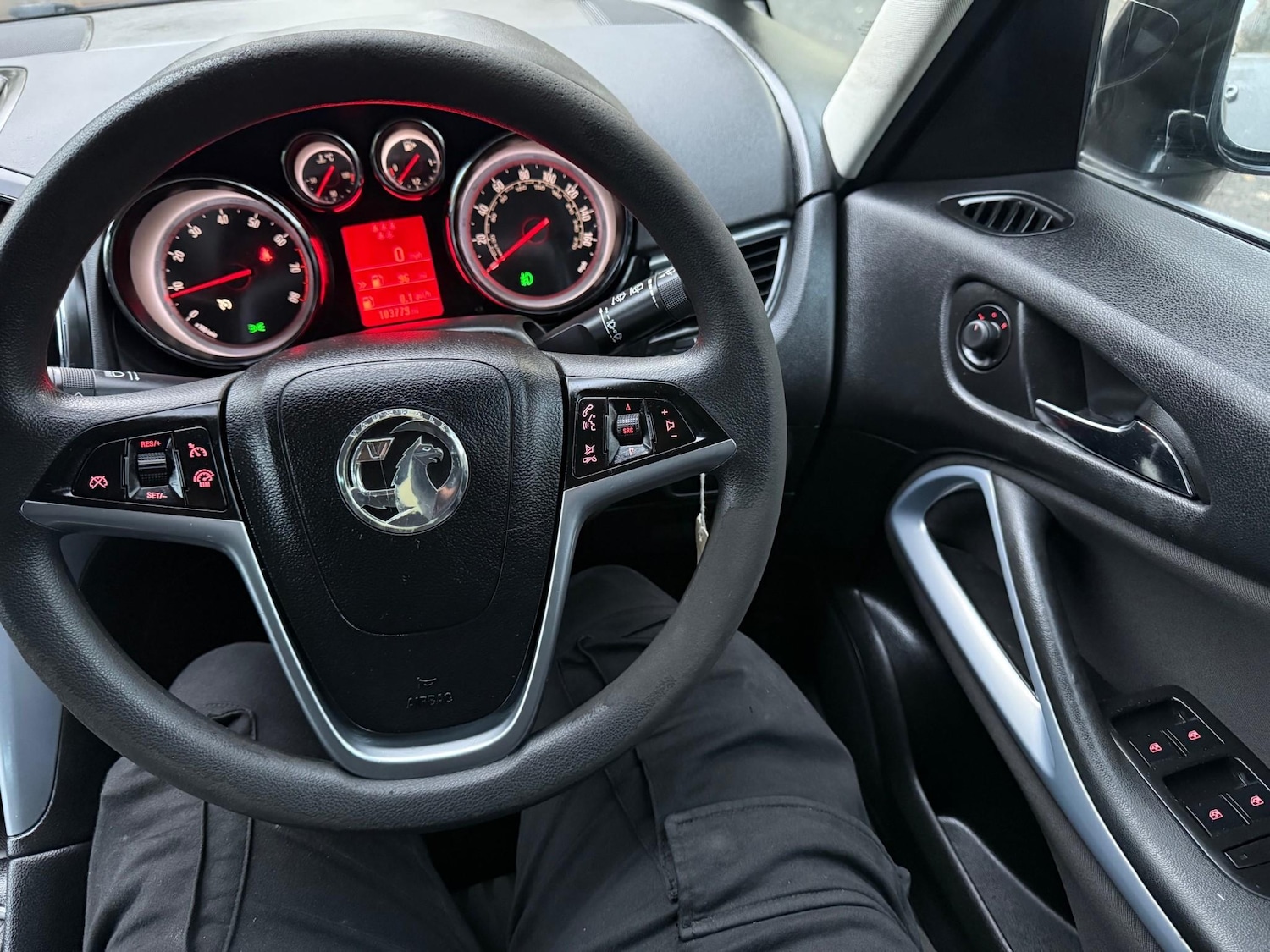 Used Vauxhall Zafira 2014 for sale - 76856176: Photo 19