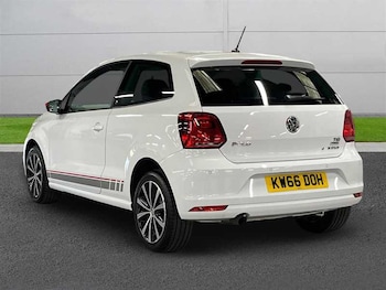 Used Volkswagen Polo 2016 for sale - 78293977: Photo