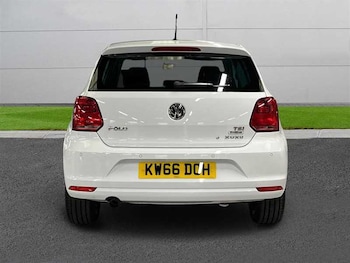 Used Volkswagen Polo 2016 for sale - 78293977: Photo