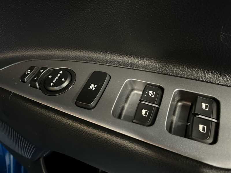 Used Kia Rio 2023 for sale - 76717699: Photo 18