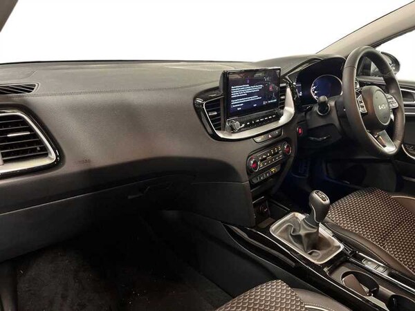 Used Kia XCeed 2025 for sale - 76262001: Photo 7