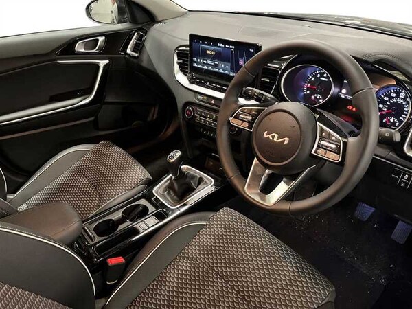 Used Kia XCeed 2025 for sale - 76262001: Photo 8