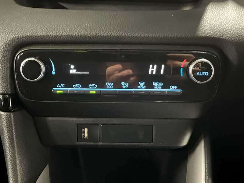 Used Toyota Yaris 2022 for sale - 76155233: Photo 12