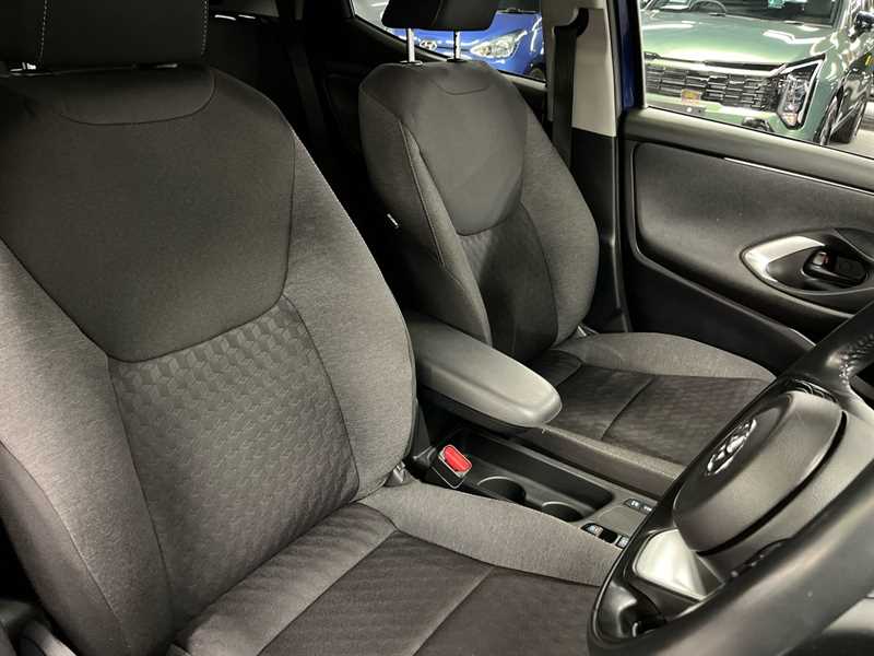 Used Toyota Yaris 2022 for sale - 76155233: Photo 29