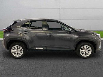 Used Toyota Yaris Cross 2024 for sale - 77855972: Photo