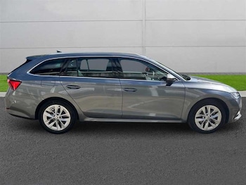 Used Skoda Octavia 2024 for sale - 78103210: Photo