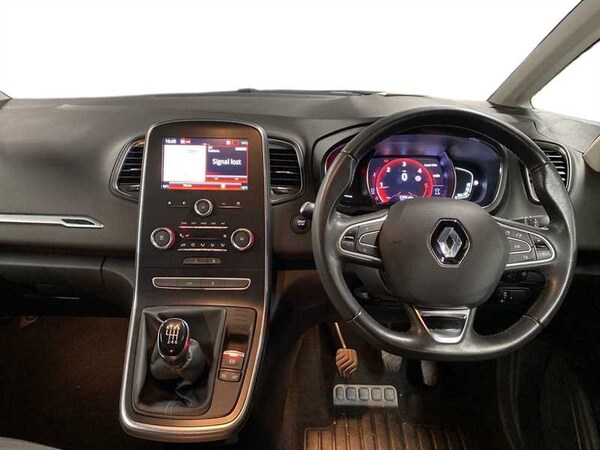 Used Renault Grand Scenic 2018 for sale - 76261973: Photo 9