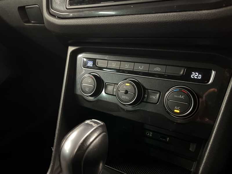 Used Volkswagen Tiguan 2017 for sale - 76731848: Photo 12