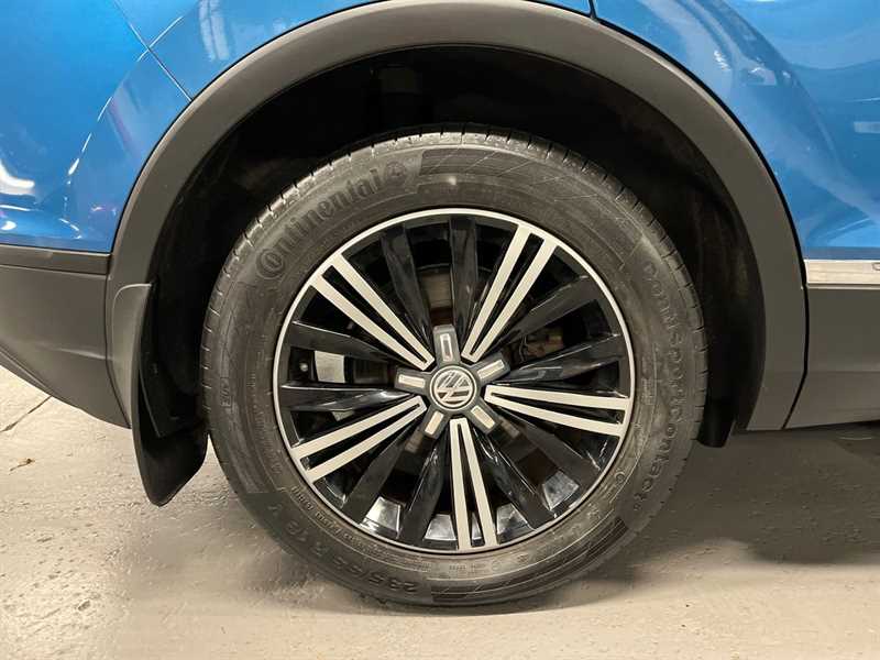 Used Volkswagen Tiguan 2017 for sale - 76731848: Photo 6