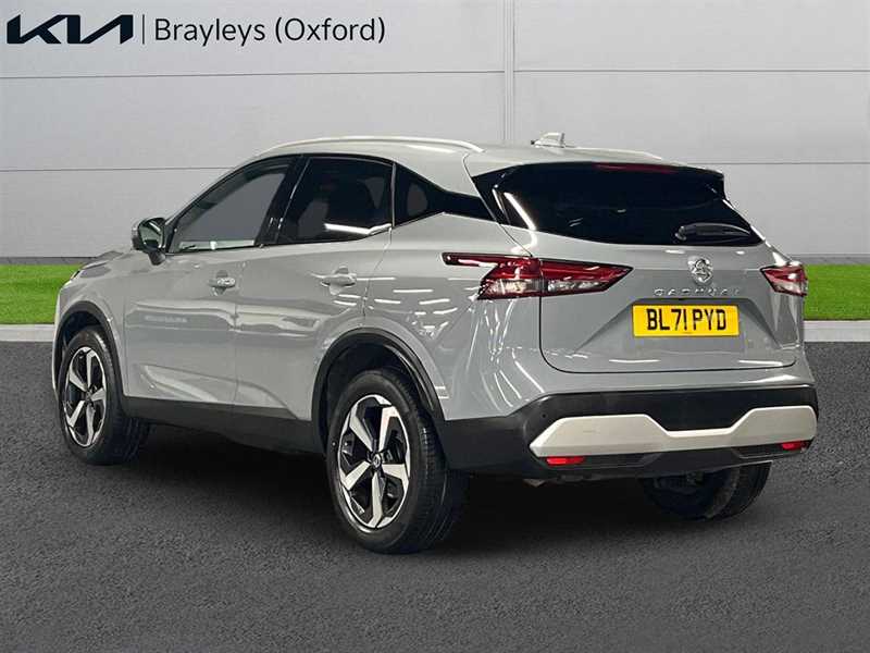 Used Nissan Qashqai 2021 for sale - 76610017: Photo 2