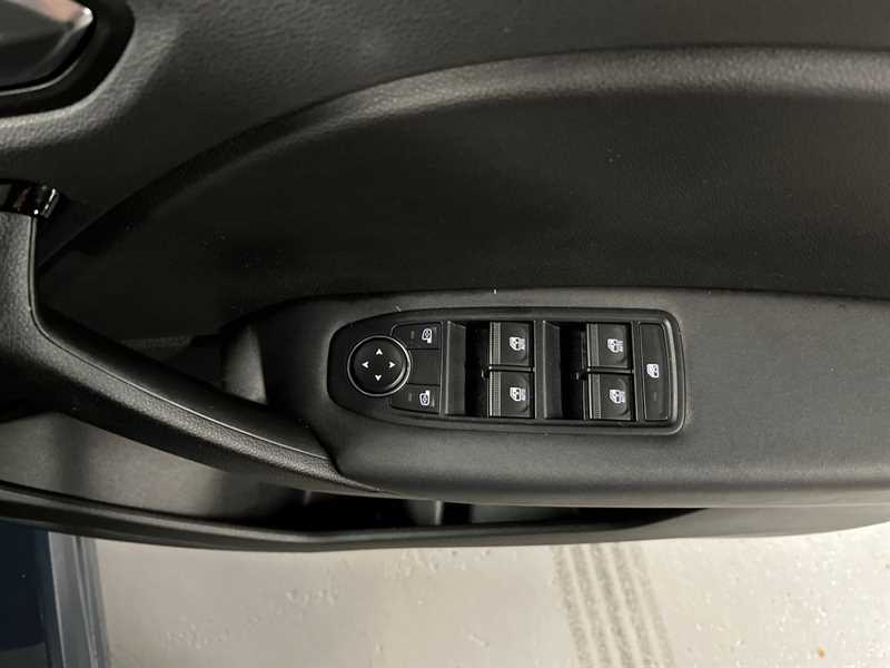 Used Renault Captur 2023 for sale - 76587194: Photo 18