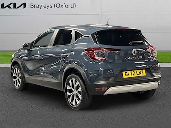 Used Renault Captur 2023 for sale - 76587194: Photo