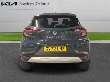 Used Renault Captur 2023 for sale - 76587194: Photo