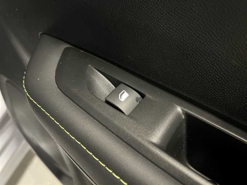 Used Peugeot 208 2021 for sale - 77146125: Photo 21