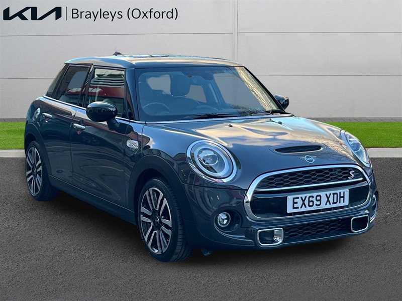 Used MINI Hatch 2019 for sale - 76515127: Photo 1