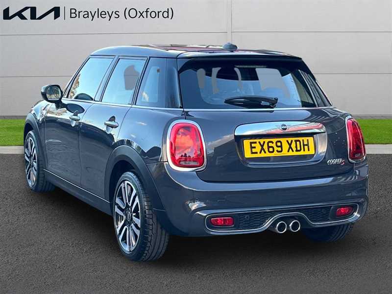 Used MINI Hatch 2019 for sale - 76515127: Photo 2